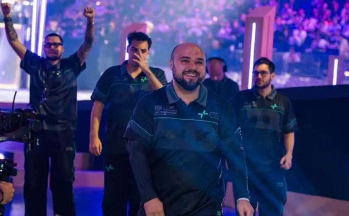 独联体分析师Santa爆料P-VISION内部矛盾重重，此前教练被踢很可能只是一