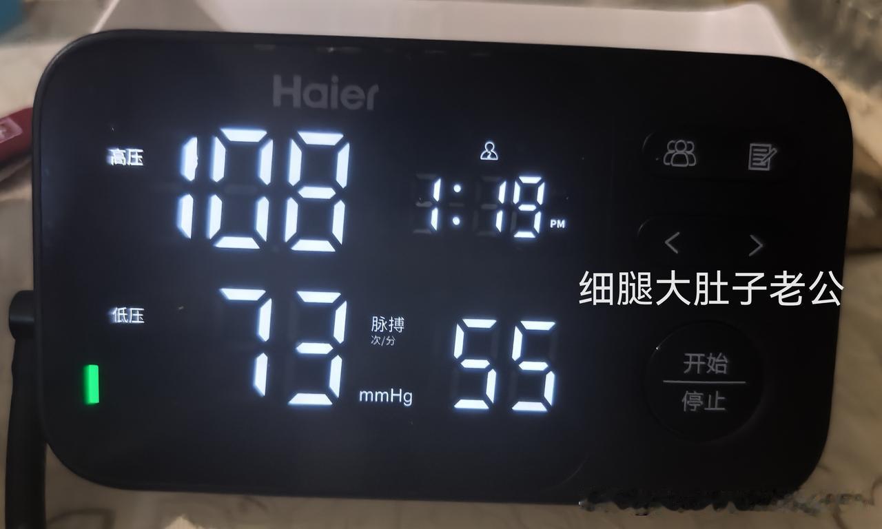 没想到这个细腿大肚子、抽烟喝酒、重油大荤也不锻炼的男人，不只血压正常，胆固醇不高