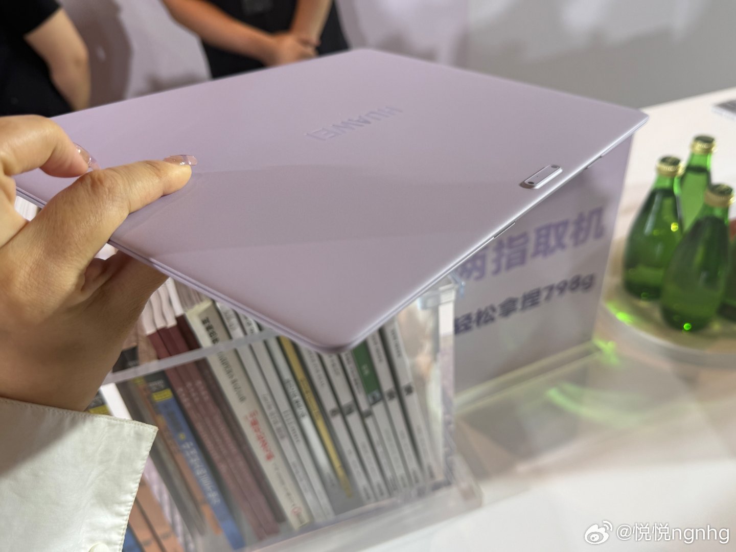 全球最轻14英寸电脑来了 已经开始蹲各大数码博主的线下真机体验视频，想亲眼看看华