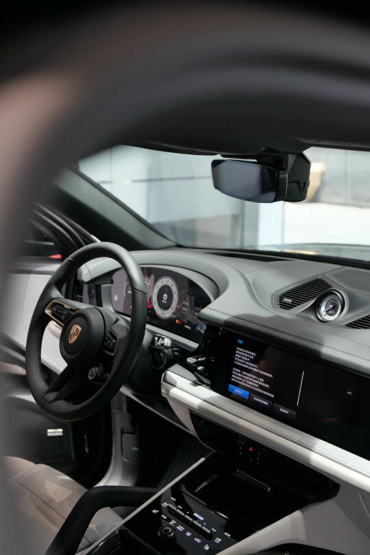 Cayenne 哑灰这么高级的内饰我给满17张