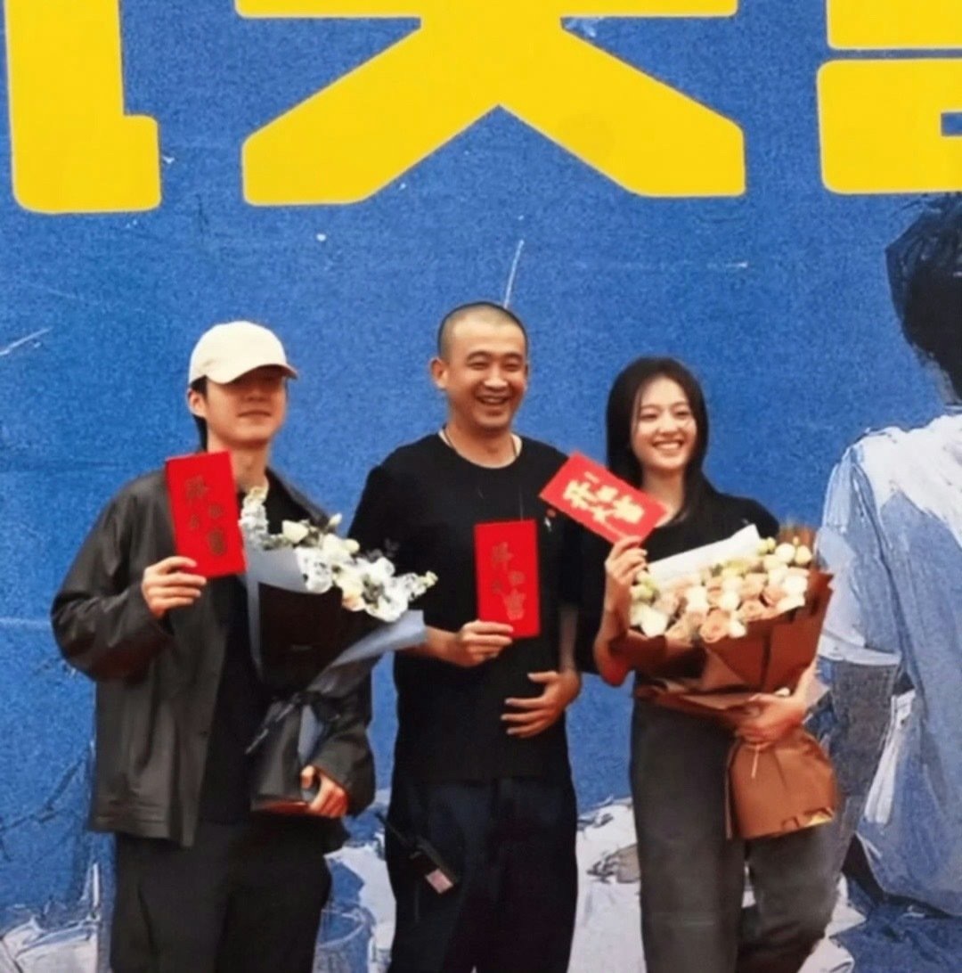 刘昊然、李兰迪《海岛舒服日志》开机，是余淮和余周周哈哈哈哈！（诶，我记得之前是不