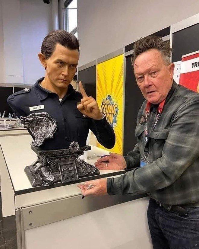 他和那个时代一起老去了~ 