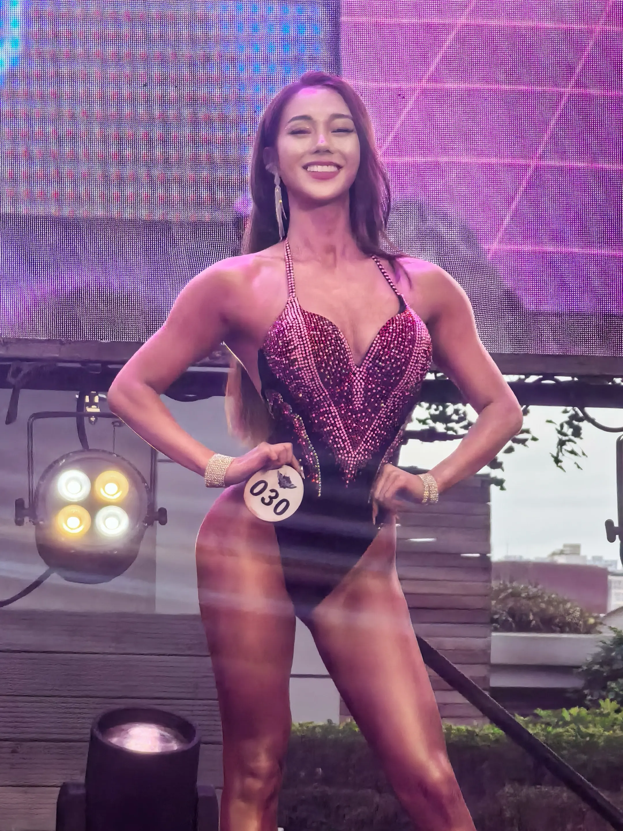 姐妹们，不要忘记我们真正的任务   就是 瘦➕有钱   谢谢大家