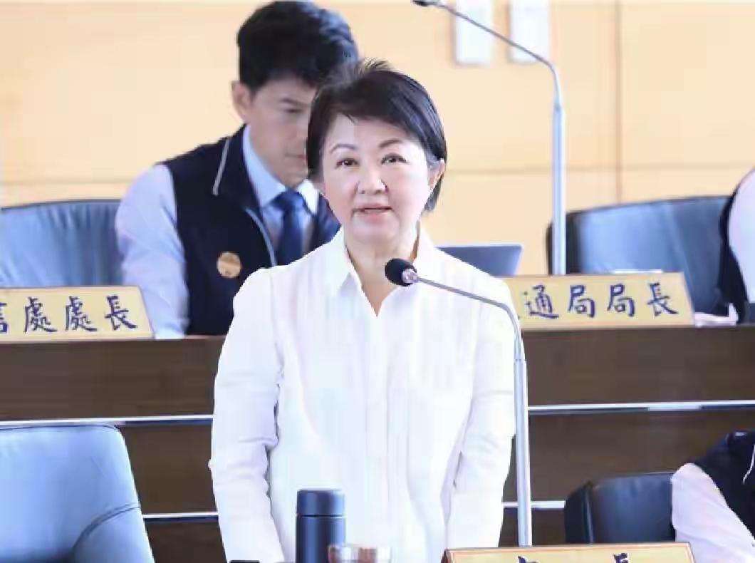 卢力挺的140亿的对台军售，被特朗普叫停，哪卢秀燕为了表忠心，递交的投名状，之前