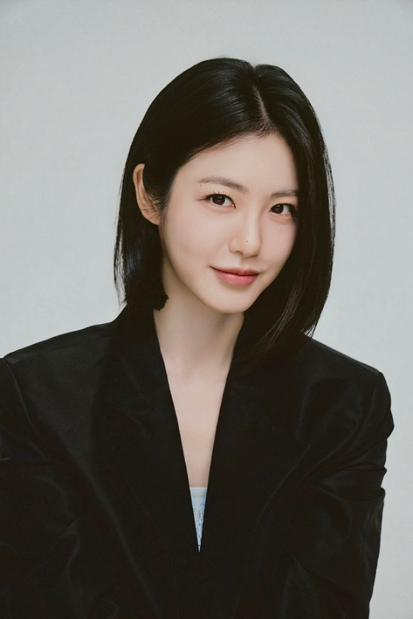 这个恩子笑死我了哈哈哈哈哈哈邕圣祐《境遇之数》、金明洙《快过来》、朴珍荣《柔美的