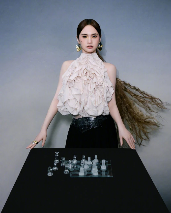 杨丞琳《第三人称》舞台造型