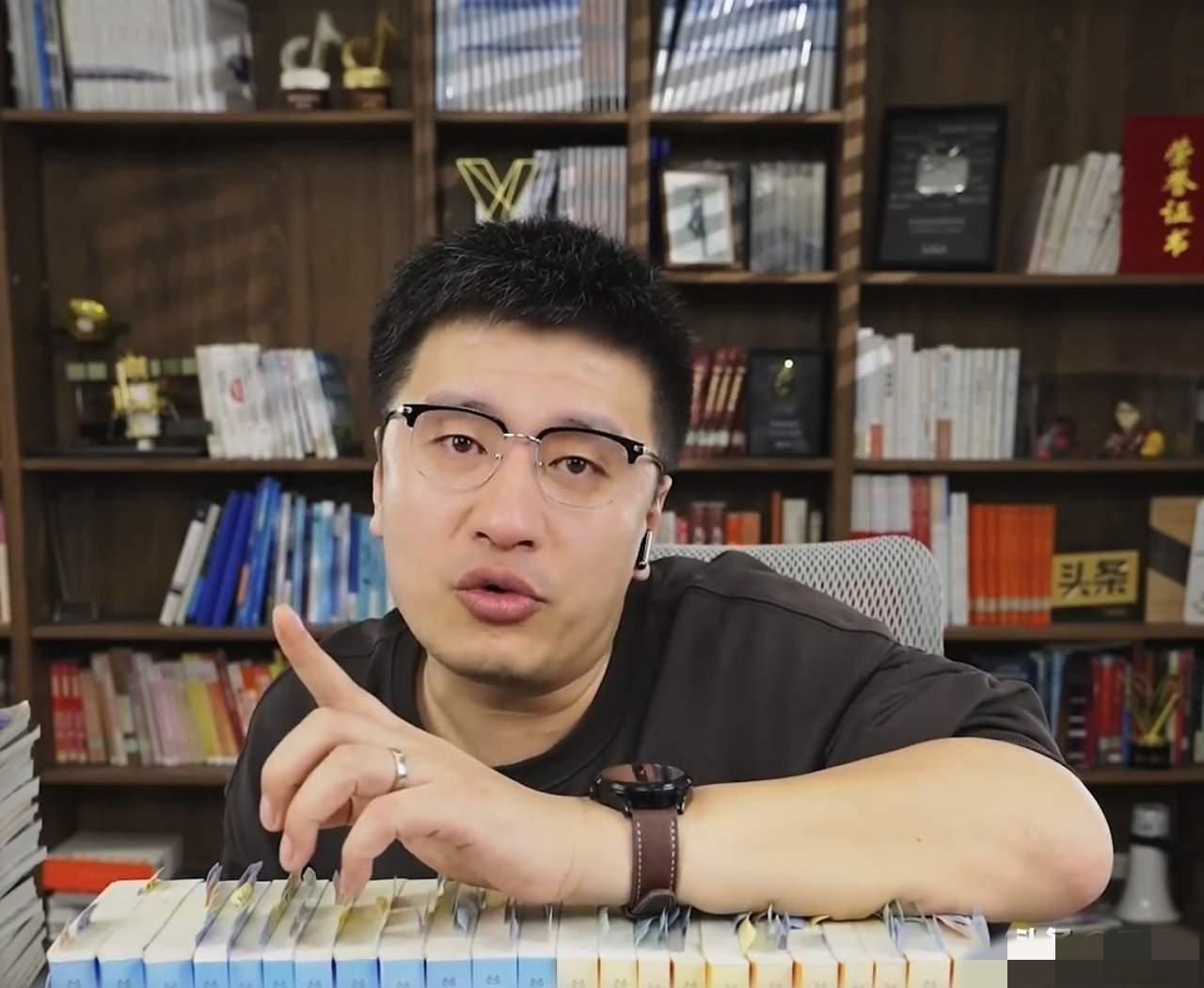 突发！张雪峰去世，终年41岁，最后一条朋友圈曝光

刚刚，峰学蔚来发布讣告：张雪