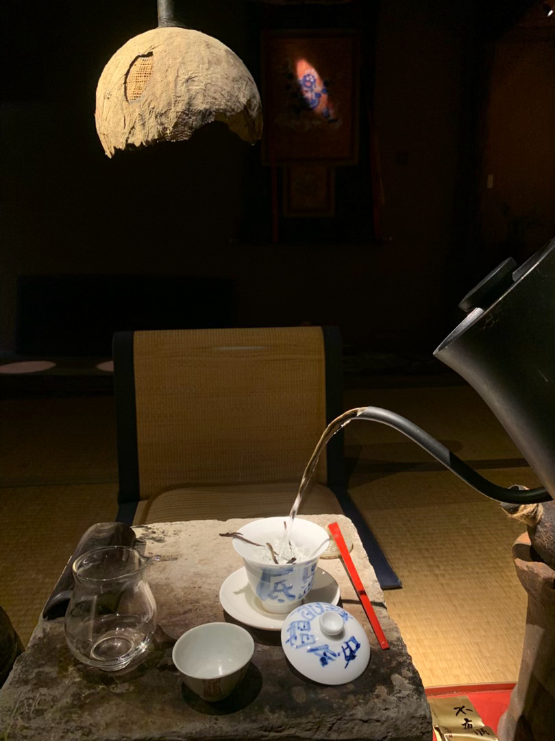 今日碎碎念🌿今天休息，窝在家里待了一整天。原本想在家弹弹琴、喝喝茶，却很难静下