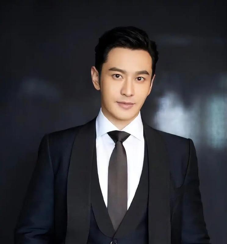 黄晓明，连夜冲上热搜。
7月10日深夜，48岁的黄晓明，冲上热搜，让人意外的是，