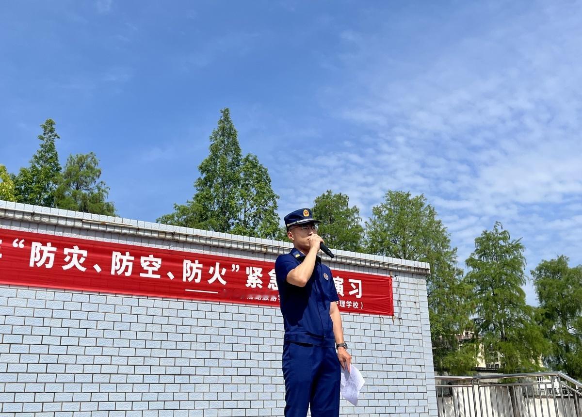 “无拥挤、无踩踏，4分45秒，人员全部到齐！” 5月11日，在第18个全国防灾减