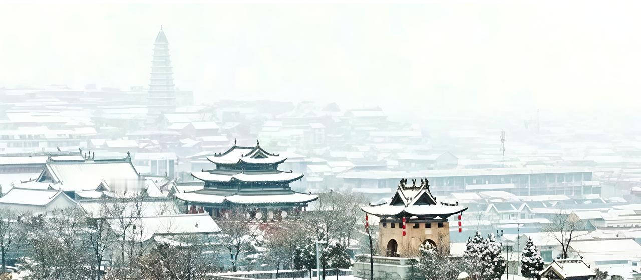 分享生活随手拍山西省新绛县是“中国优秀历史文化名城”，这是雪中的“绛州古城图”，