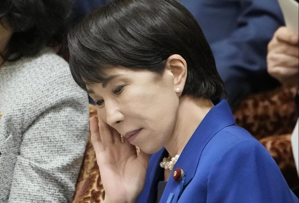 事态严重升级！中国对日本有新举动。
由于日本首相高市早苗就属于中国内政和核心利益