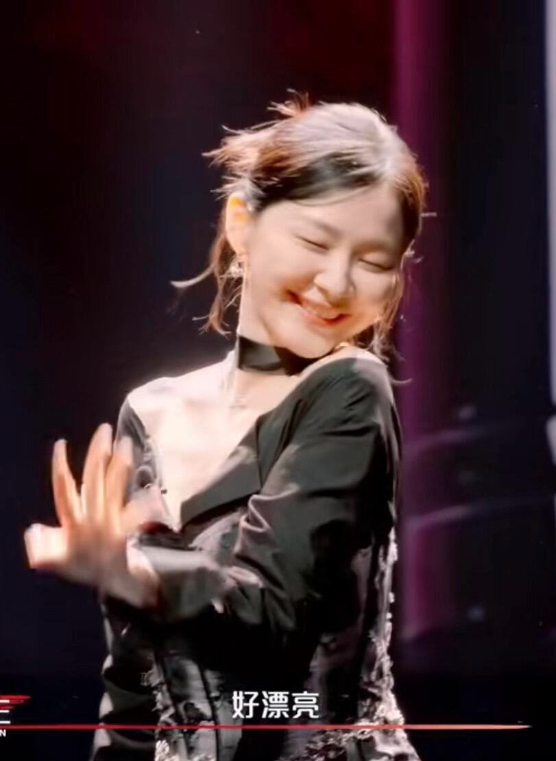 金靖说出了多少女生的心里话金靖好会点评妆容 她点评妆容的时候不是那种“这里不对那