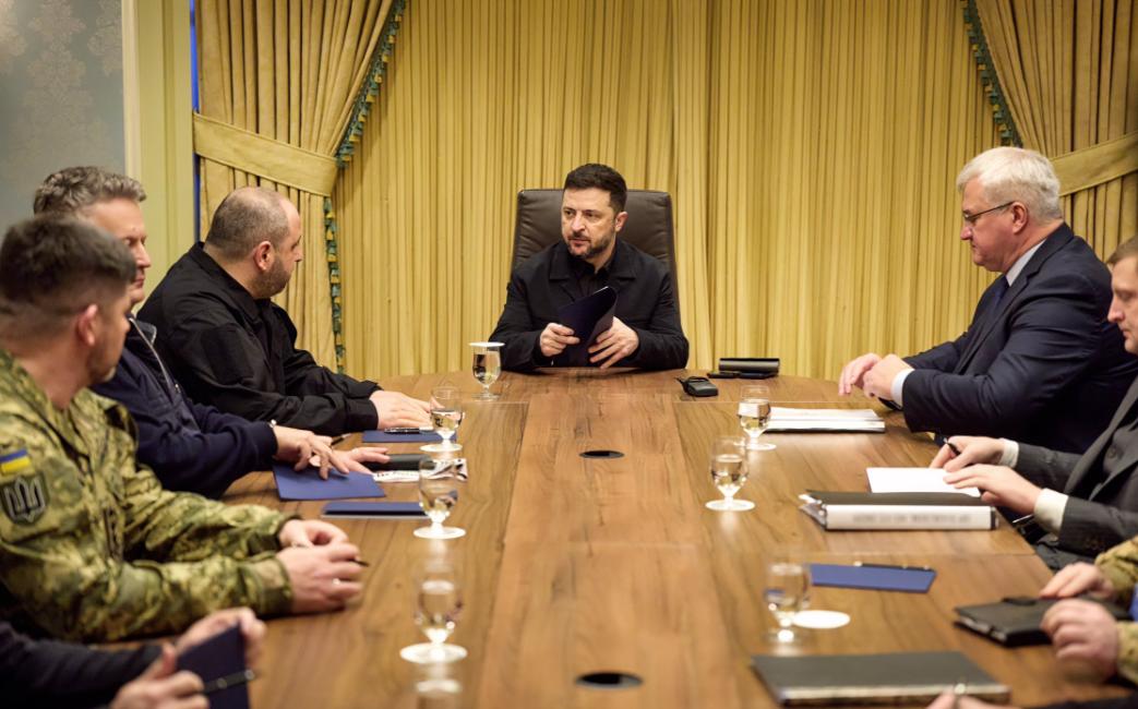 乌克兰随时破产，亏麻了
当地时间12月3日，乌克兰最高议会通过2026年国家预算