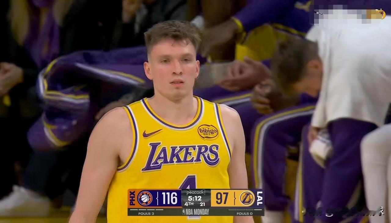 湖人超级新星克内克特真是前途无量！虽然今天湖人在主场以108：125惨败于太阳，