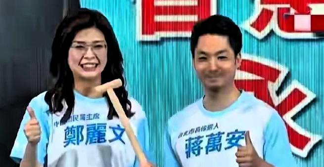 新北选情风向大变！最新民调出炉，中间选民持续倾斜，胜负天平慢慢偏向李四川
 
7