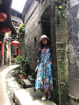 软聚聚爱玩汽车