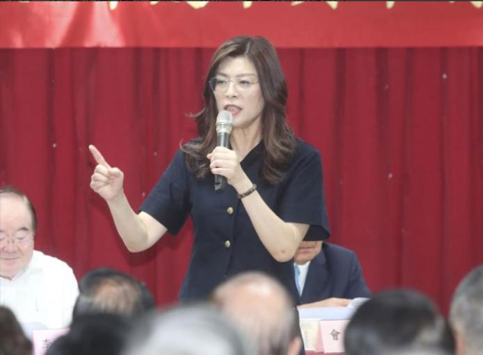 7月30日，中国国民党主席郑丽文公开宣布，将以个人名义向日本熊本震区捐款。郑丽文