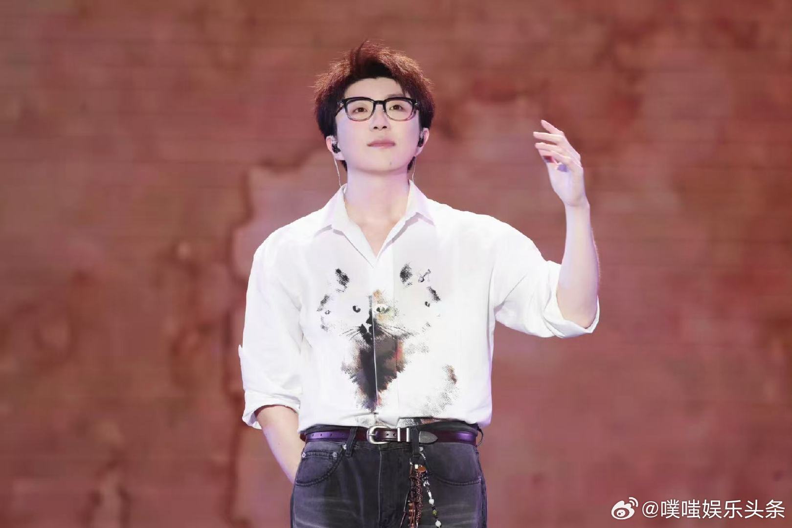 中秋夜被毛不易唱破防了湖南卫视中秋之夜 循环循环！毛不易《无名的人》中秋舞台百听