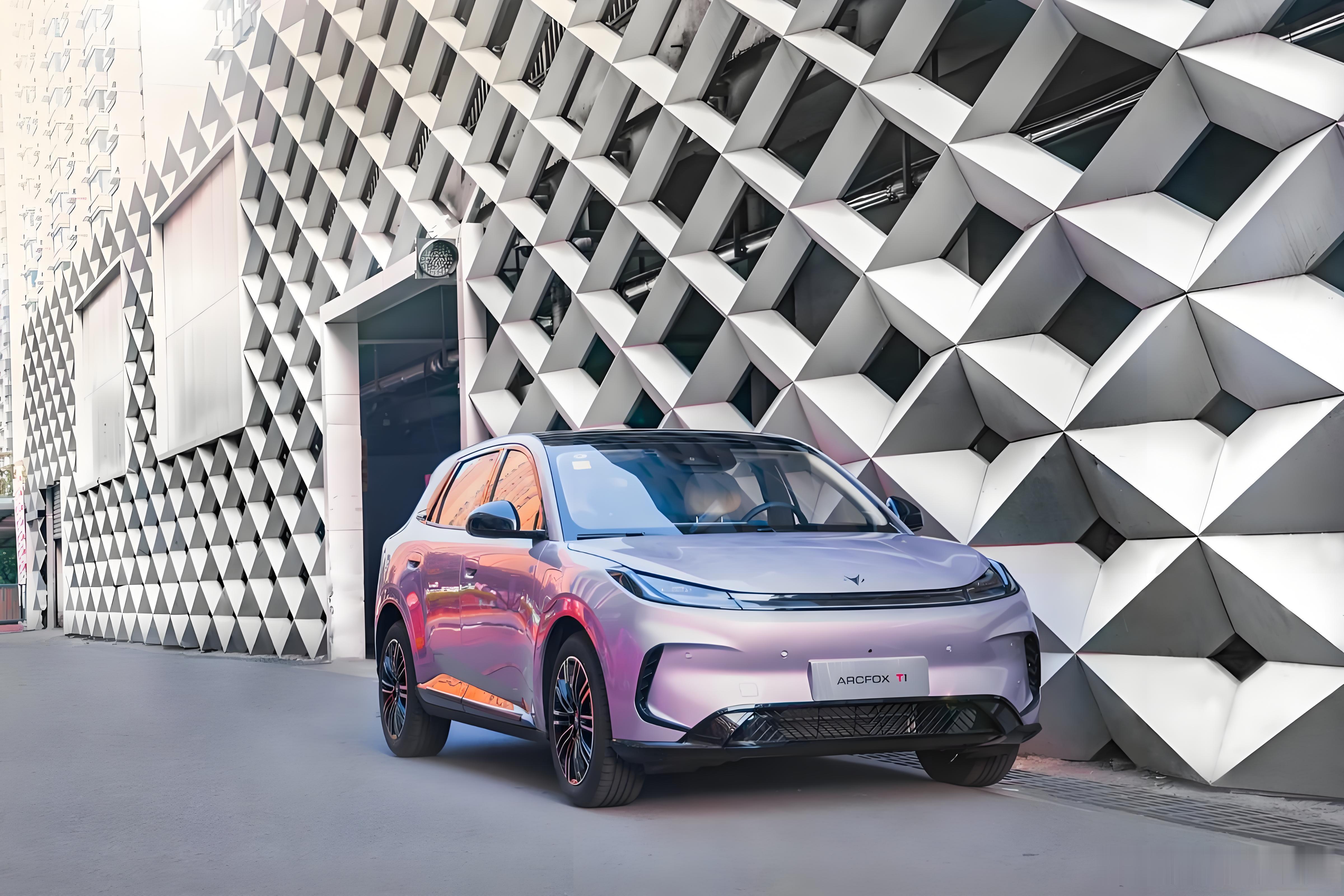 极狐 T1：潜艇级防水 + 气凝胶隔热，告别自燃焦虑开了这么多年车，我深知选车不