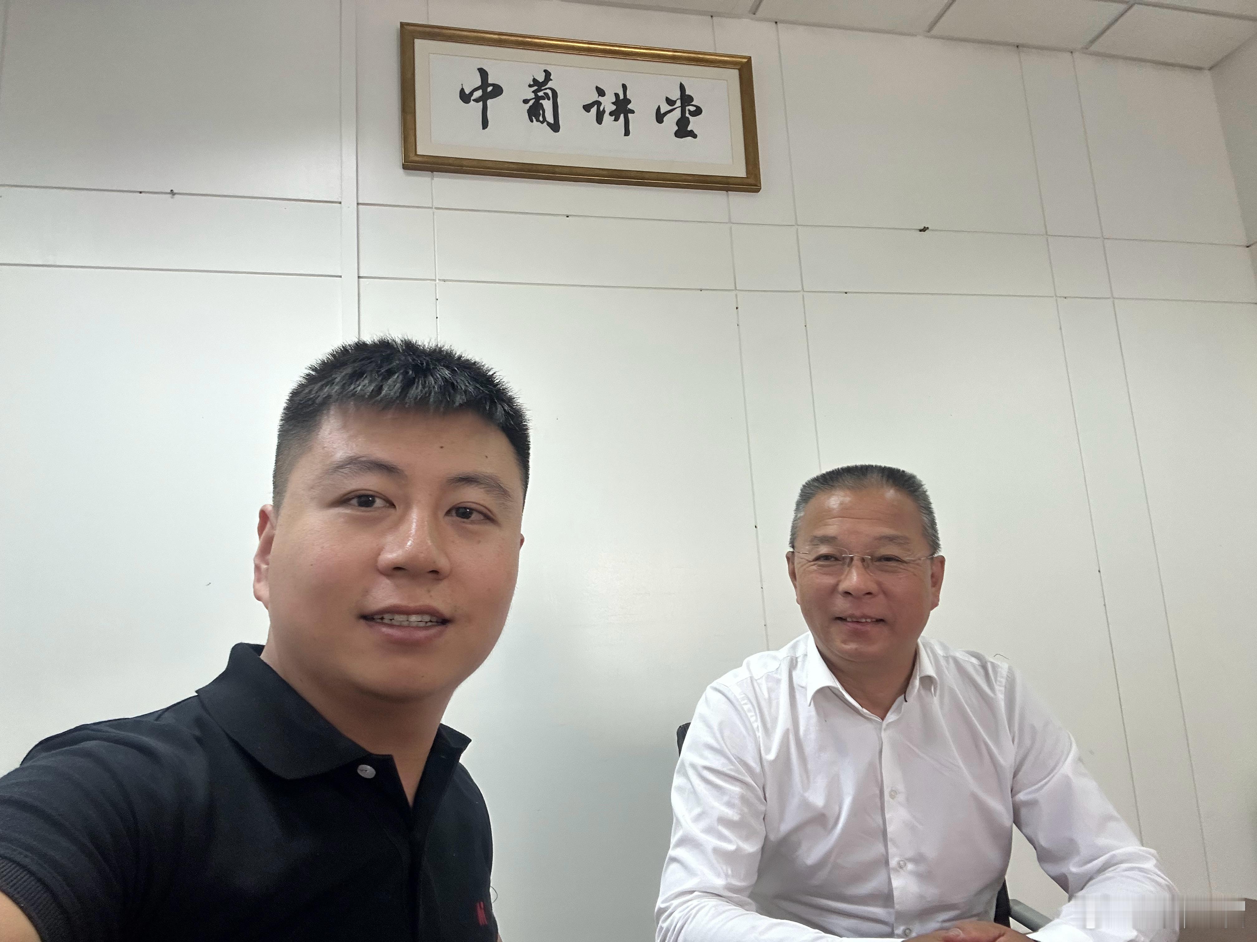 今天见到了一个来葡萄牙25年的老华人老陈。他2000年跟随读博士后的太太来到葡萄