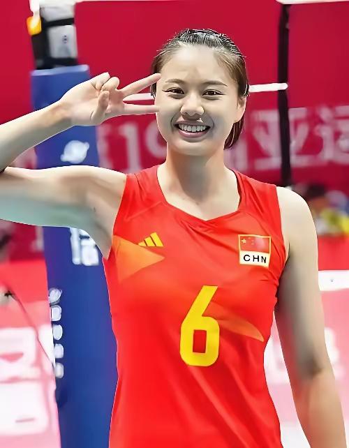 我猜得一点没错，昨晚刚看完中国香港站世界女排联赛中国对加拿大的比赛，我就说龚翔宇