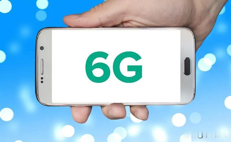 我国科学家近日在光通信和6G领域再次取得重大突破，成功自主研发“光纤—无线一体化