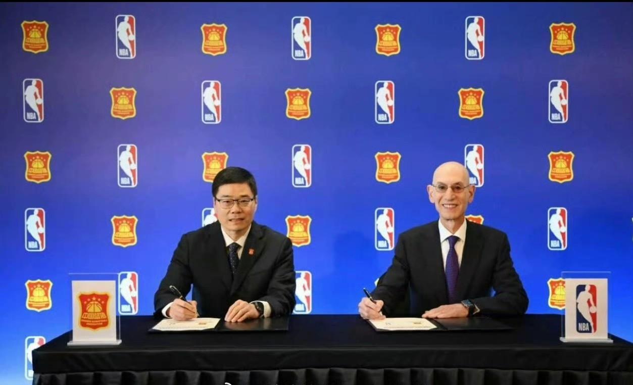 奈何人家高低是来捞钱的……
真的讽刺，这边谈合作，那边凡博连个球都摸不到……
他