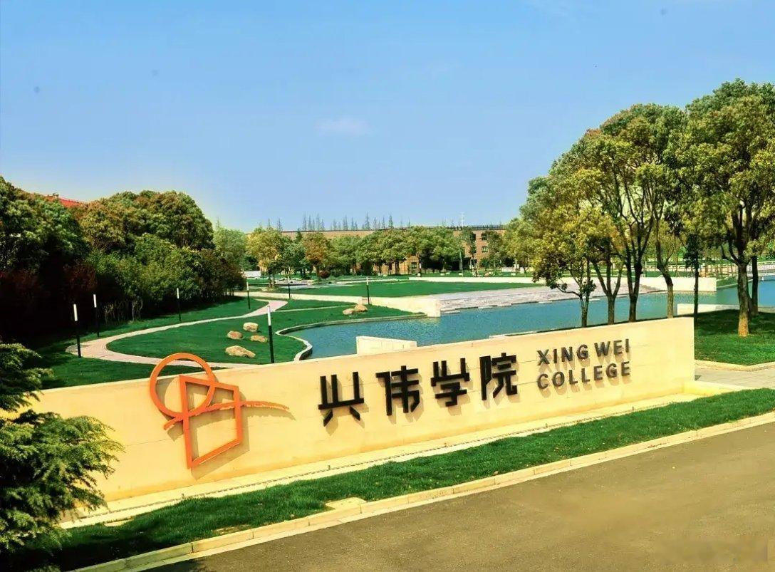 大学招生办称学费每学年15万不盈利突然好怀念以前，那时上大学不但不交一分钱，而且
