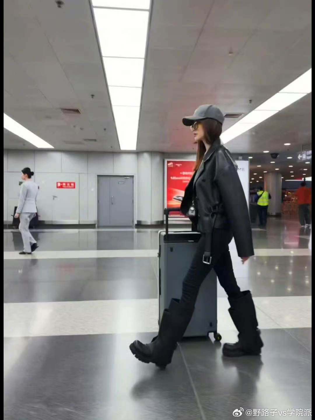 李小冉回应曾说这辈子不会上浪姐李小冉回应曾说不会上浪姐 当年信誓旦旦表示这辈子不