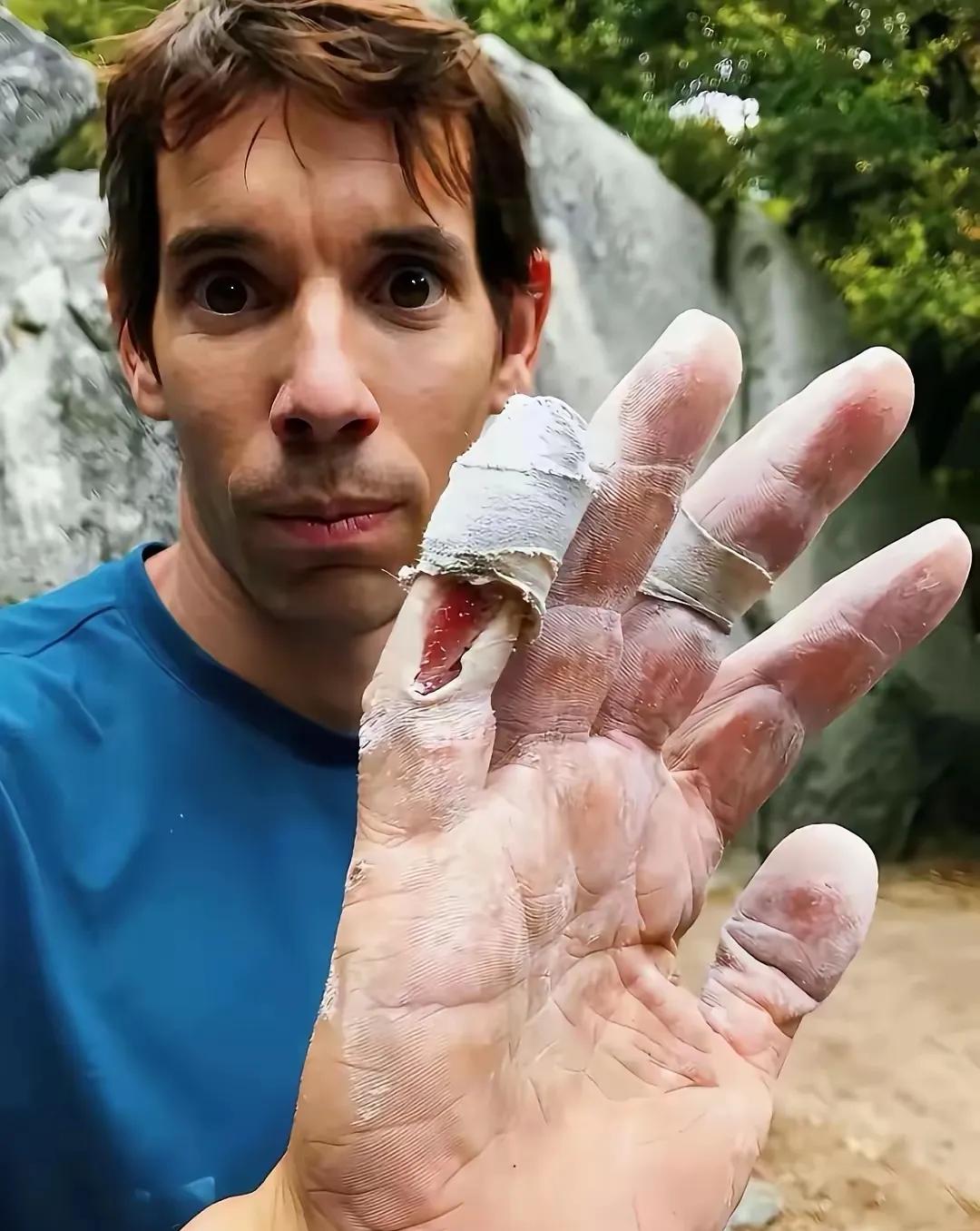 亚历克斯从台北101大楼下来的那一幕，直接把全网的好奇心拉满了！本来大家还在猜他