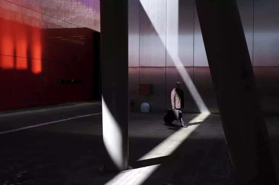 感受现代文明呼吸的节奏｜Stuart Paton 