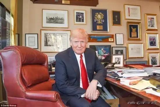 说句实话，年事已高的特朗普，真的不容易……
一个堂堂美国总统结合俄乌冲突的实际，