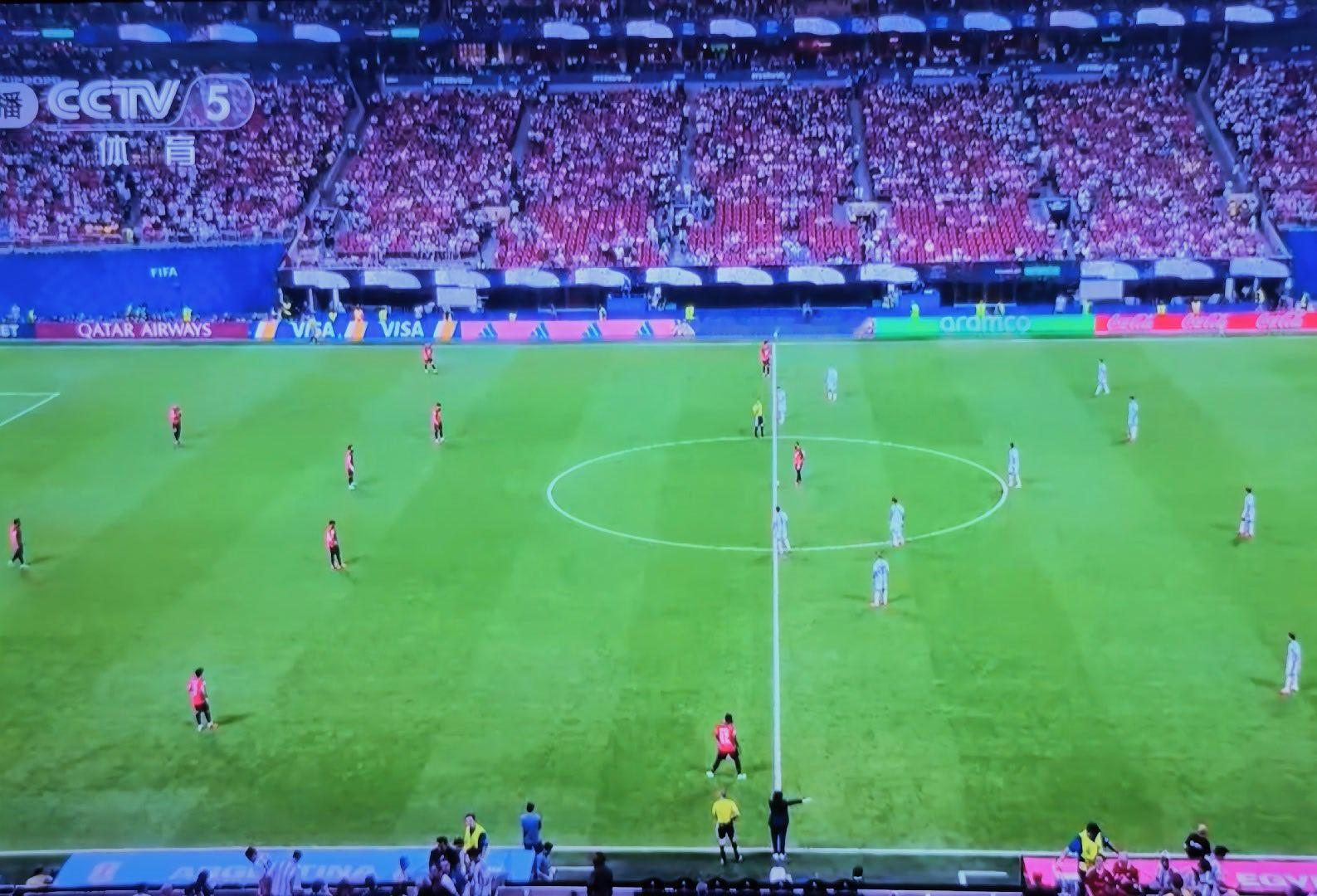 下半场开，上半场1：0，埃及领先。 