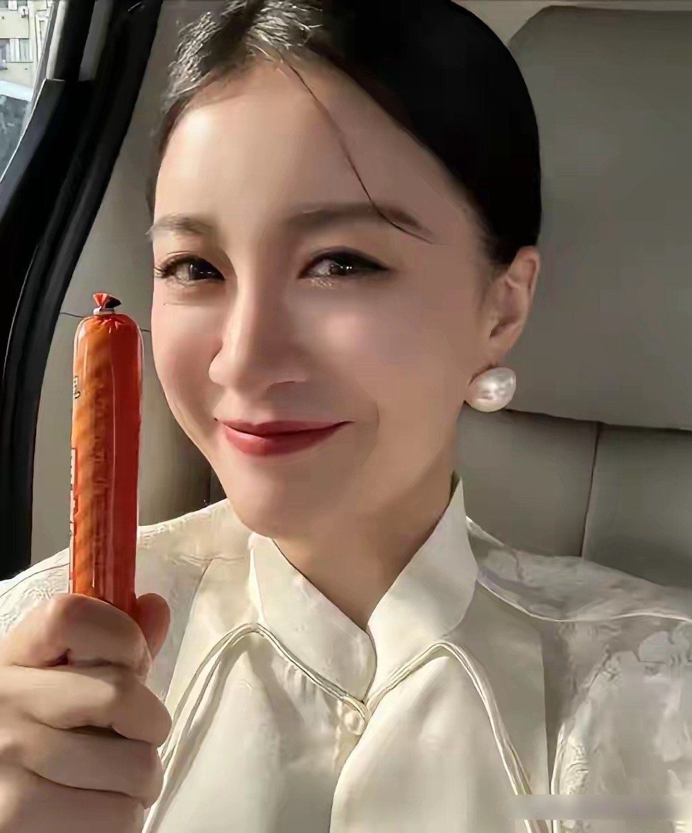 我觉得李嘉格能嫁给车澈已经是她能够得着的天花板了…娱乐圈比她身材好，脸蛋好，唱功