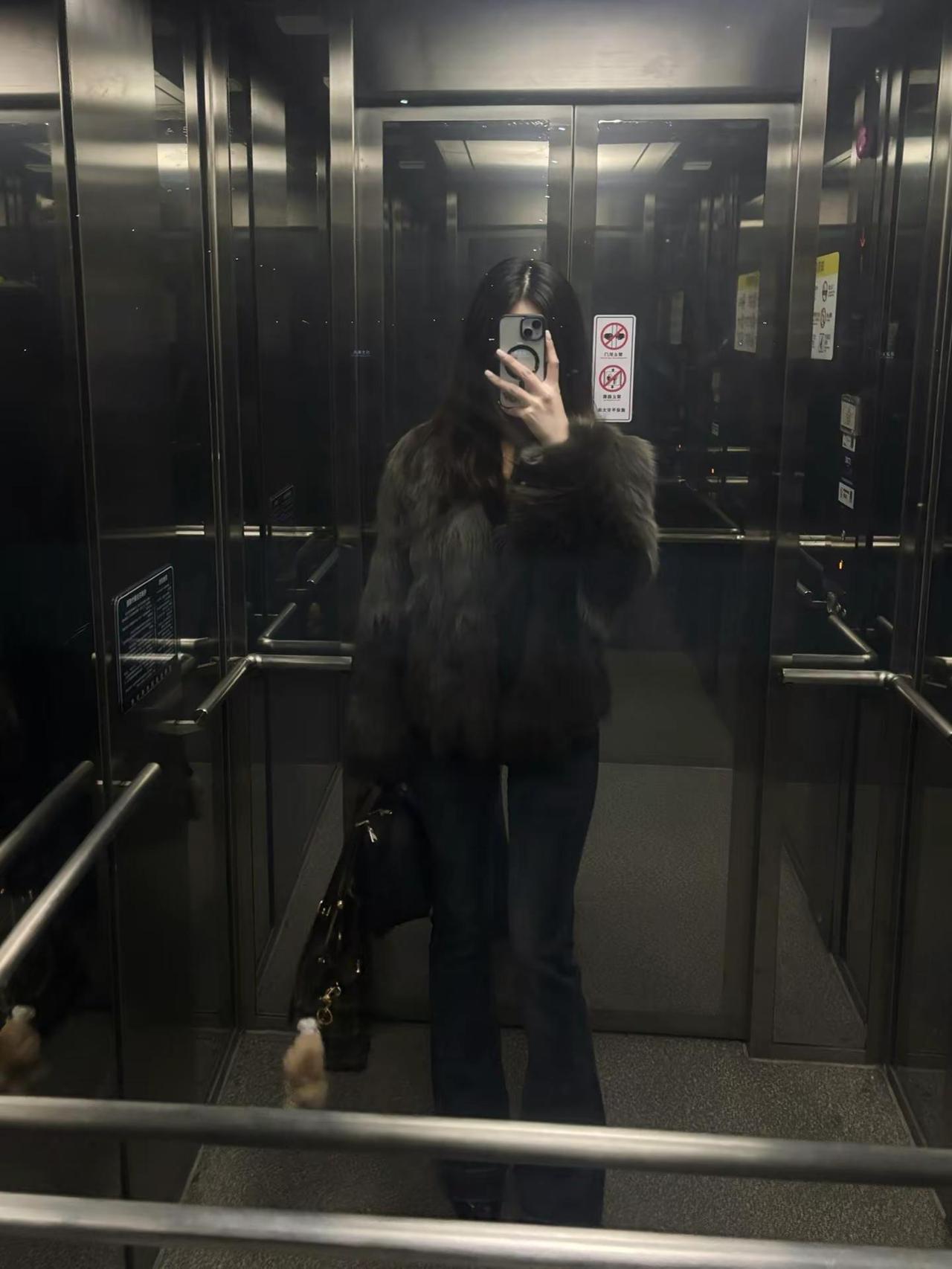 今年好好干，争取买件碎花裙，也感受一下polo衫的深情