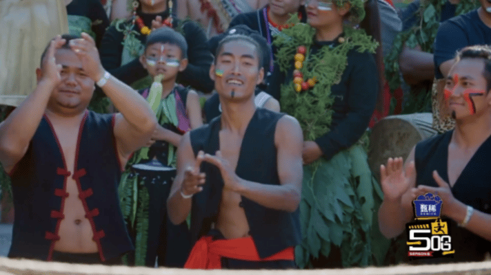 邓超四块腹肌47岁邓超有腹肌这就是男明星的47岁吗