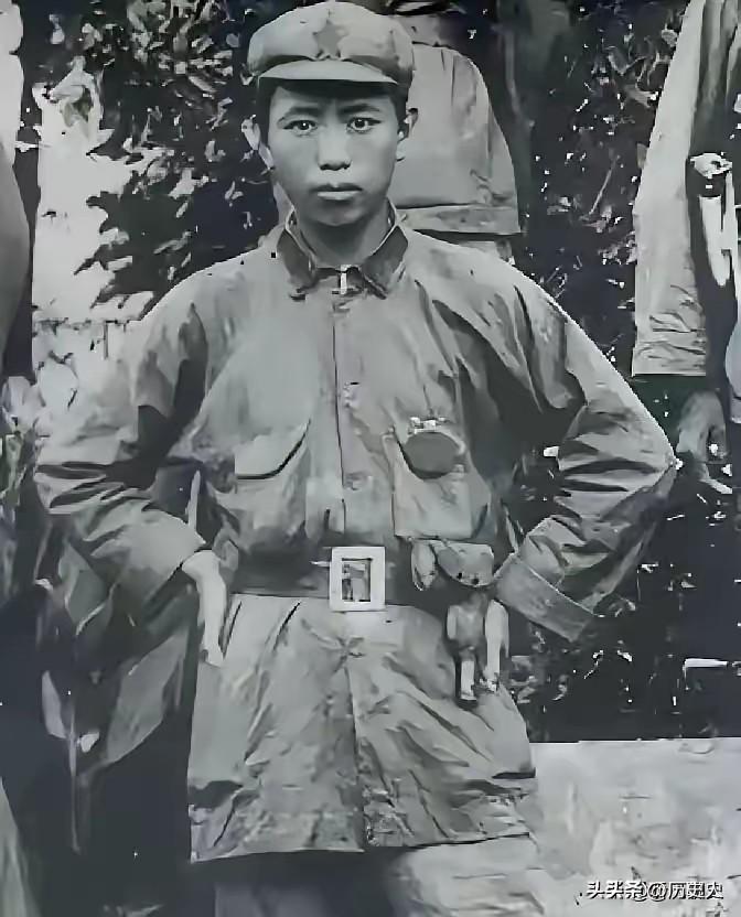 1962年刘亚楼被一把美军小刀划伤手指，痛感惊醒国人，救了中国飞行员四十年
 