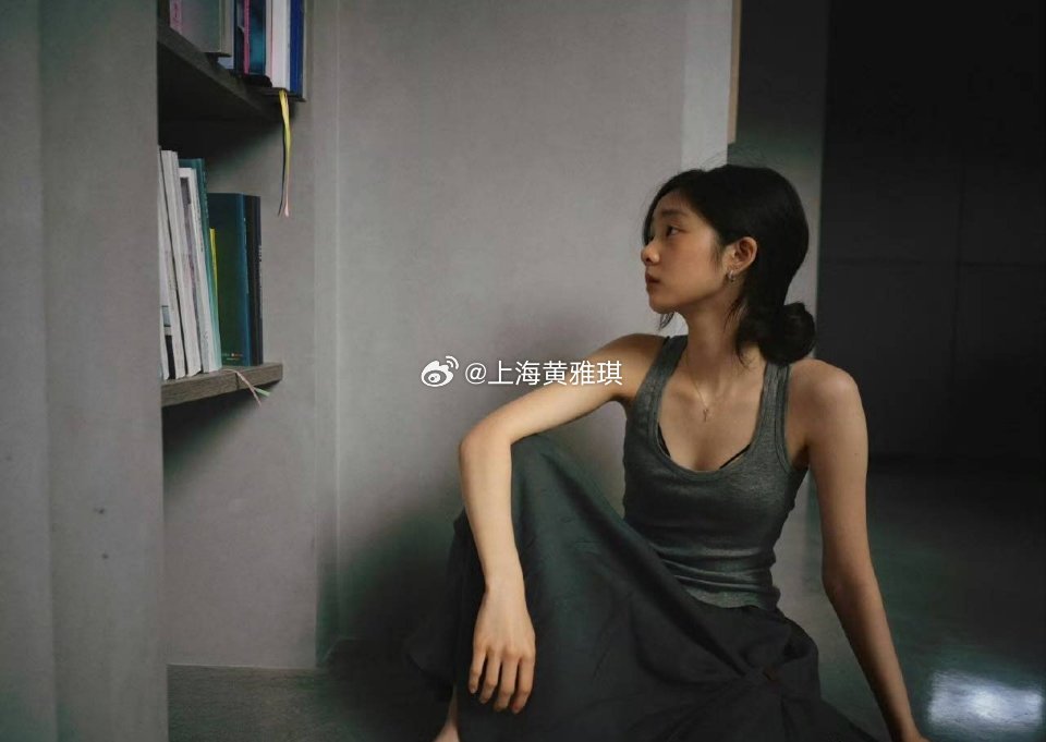 20岁黄多多状态 近期黄多多的近况照片和视频刷屏网络，引发全网热议。如今20岁的