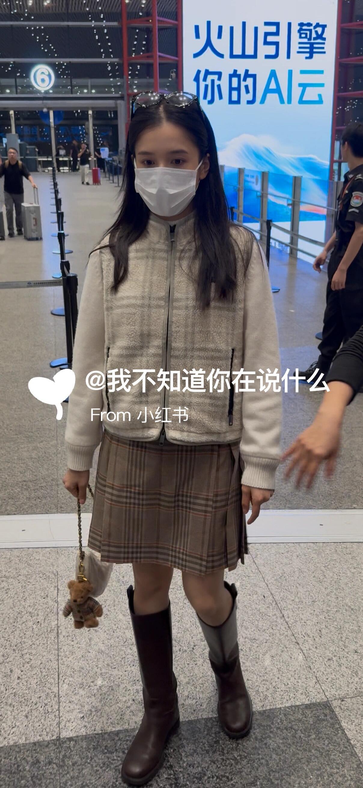 幼稚园来的吧😳好可爱 ​​​