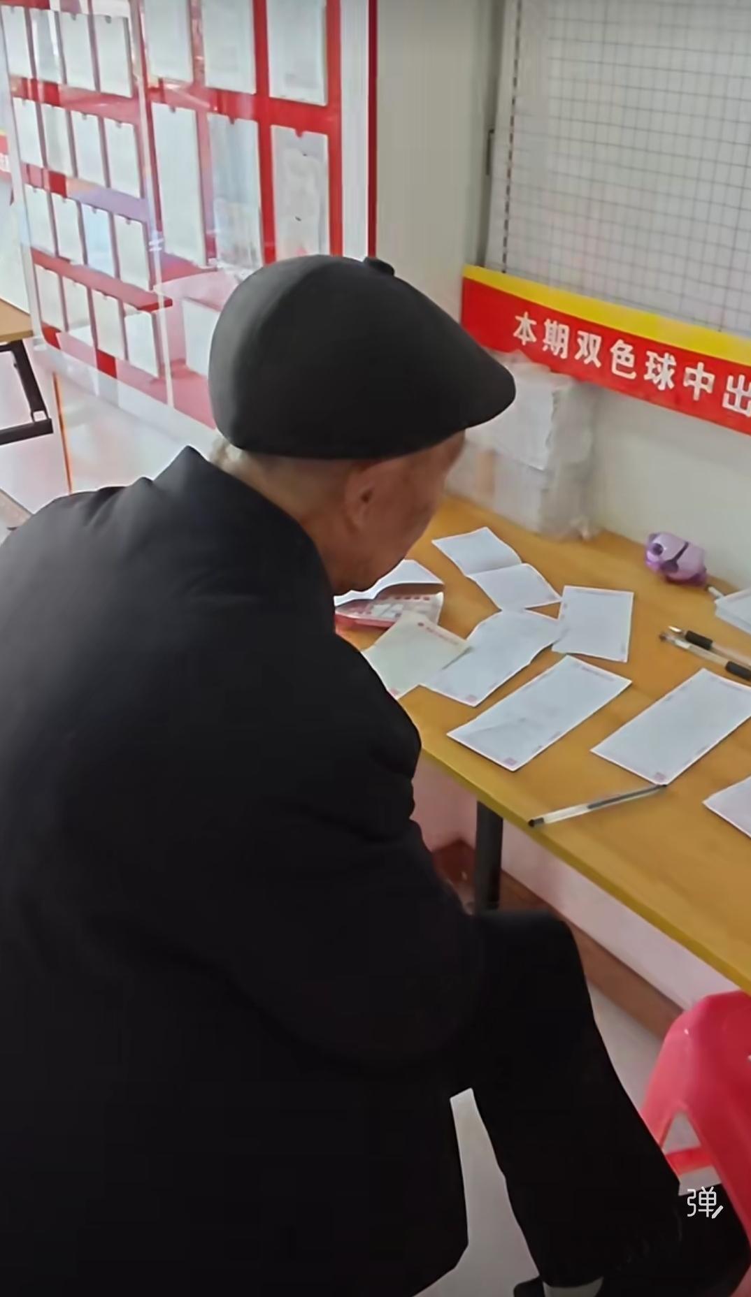 付出，必有回报？
坐在桌前，看着走势图，一笔一划，一页一页。
也许，这些才是中国