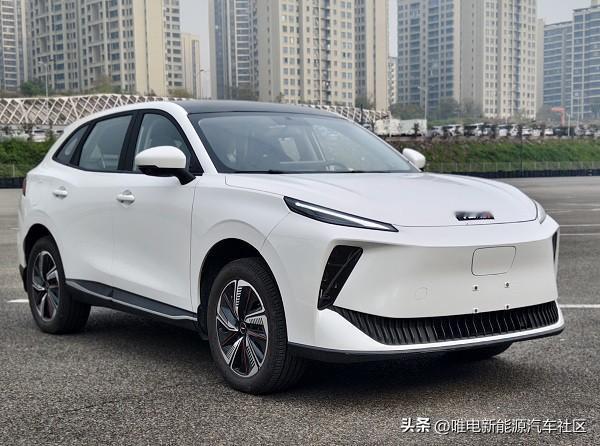 川汽野马居然公示新车了[恐惧][恐惧][恐惧]
不过显然这是直接用25款东风风行