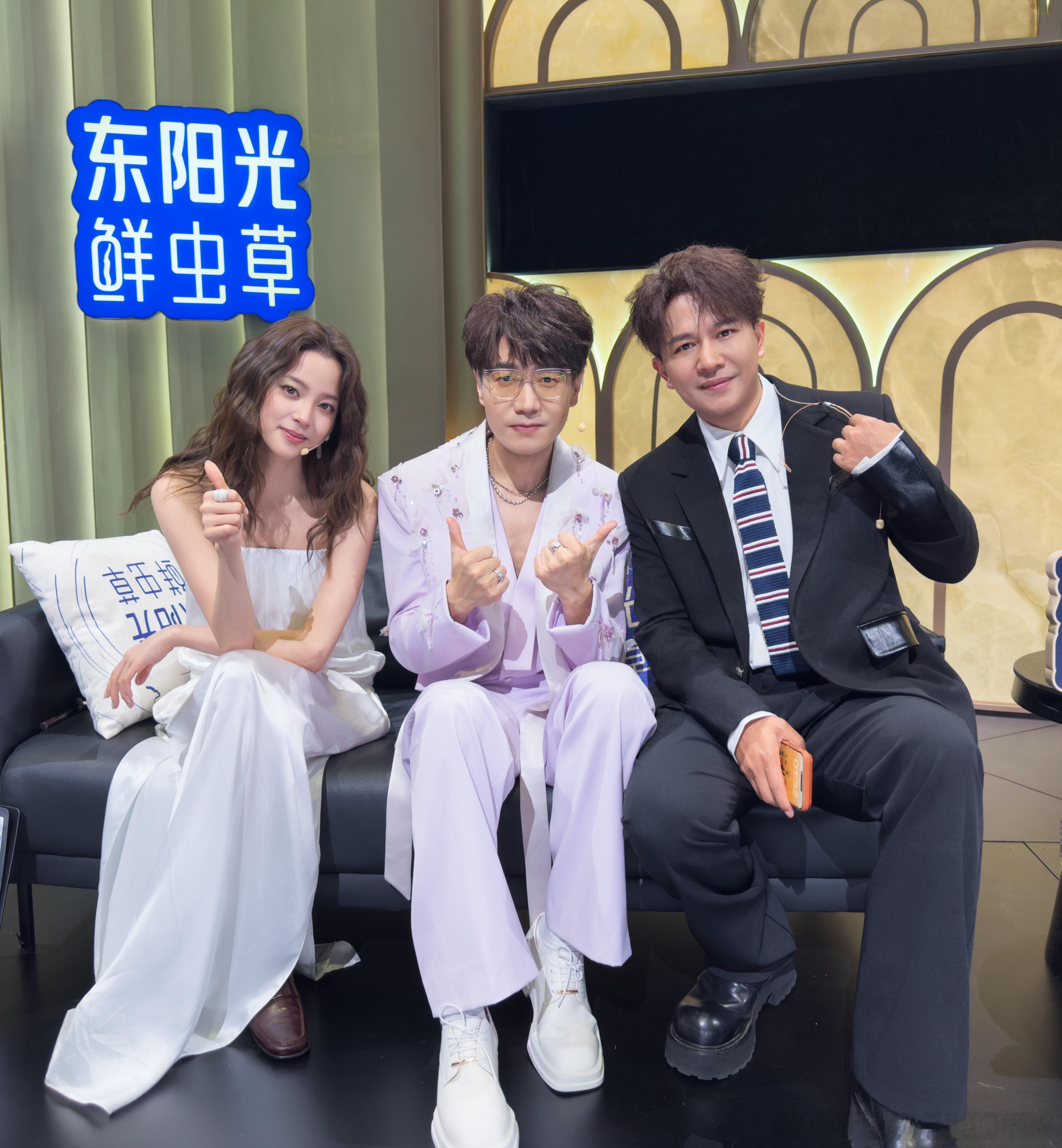 从万人巡演到头部音综，顶流回归！欢子加盟《天赐的声音7》 