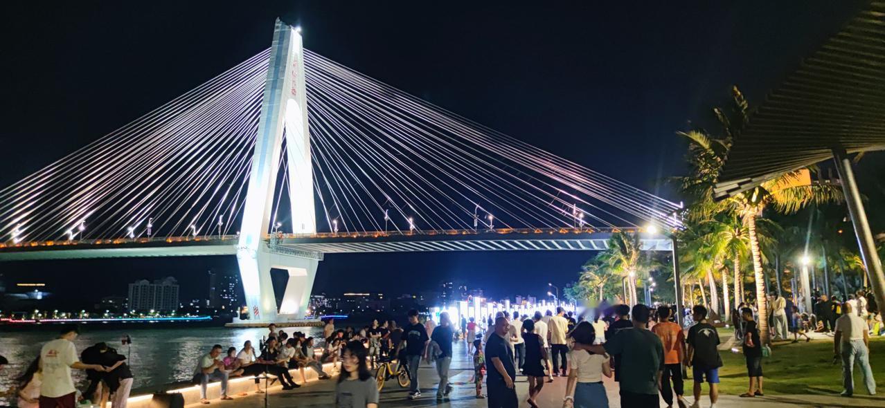 如果你正处于迷茫，恭喜你，这是蜕变的开始，也就是老天在提醒你：旧的剧本该翻篇了。