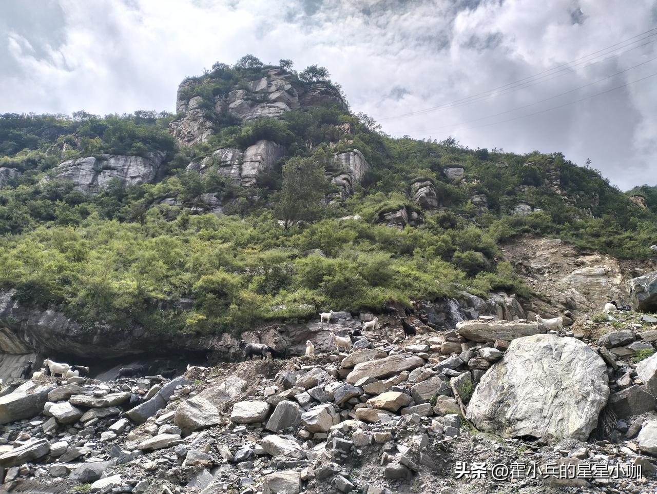 倒马关地处河北唐县，与紫荆关、居庸关并称长城“内三关”，是西通平型关的交通要道。