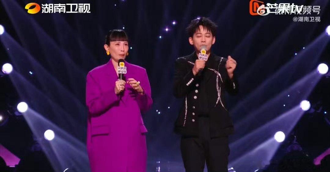 歌手排名魏如萱苏醒担任临时串讲人临时串讲名场面来袭，魏如萱表达婉转难懂，苏醒化身