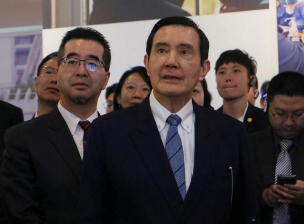 萧旭岑透露马英九诸多失智迹象，说他阻止马英九布一些错误的贴文，引发马英九不满，质