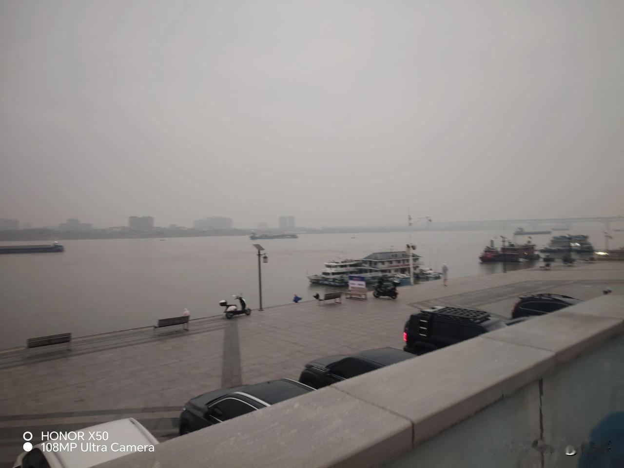 如何看待求助按猪女孩呆呆一天涨粉150万求助按猪女孩一天涨粉150万应该是正常的