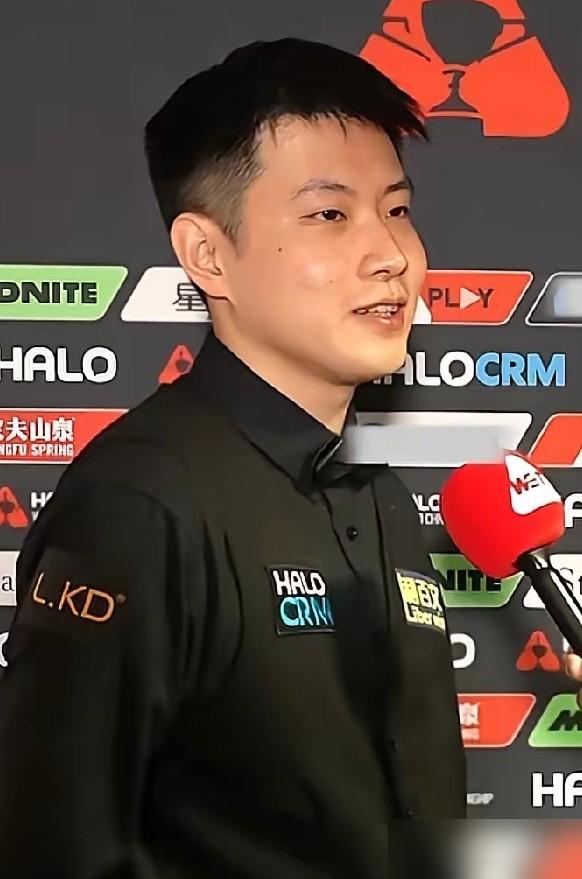 卫冕冠军赢了球，却被BBC名宿指着鼻子说：你这只打了五成功力！
你看比分10-