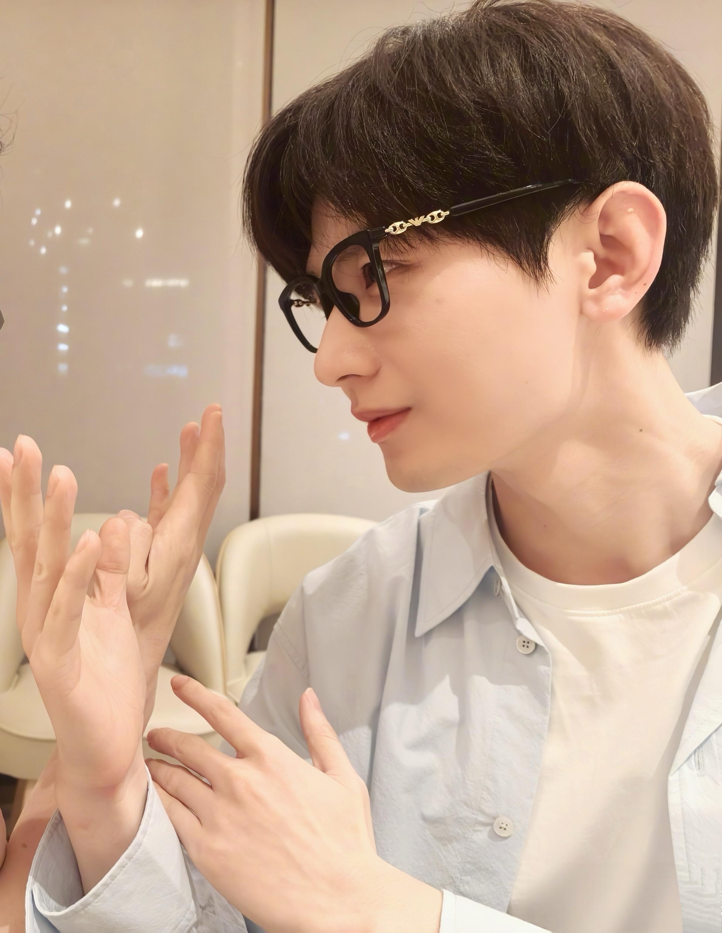 晚安，成毅大宝贝[么么哒] ​​​